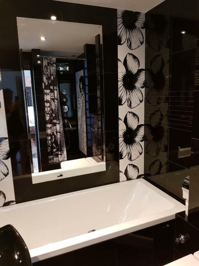 Sloneczny Lägenhet Kielce Exteriör bild